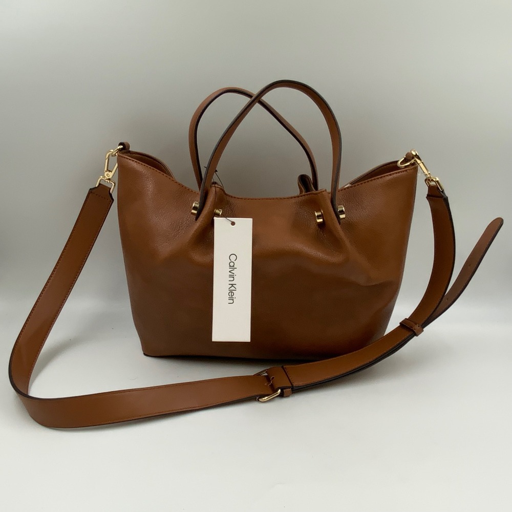 Calvin Klein Caramel Brown Pebbled Satchel Crossbody Bag H5DDYVA4 NEW